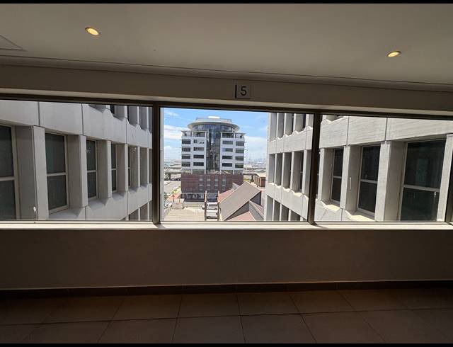 383.50M² OFFICE TO LET IN FORESHORE